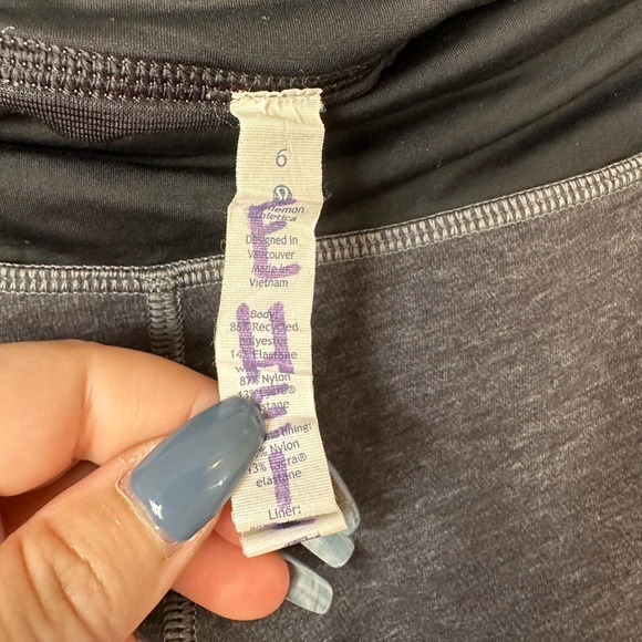Lululemon Speed up short sz.6 - Picture 5 of 5